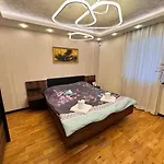Modern Oasis On The Sea Garden - 2 Bedroom Варна