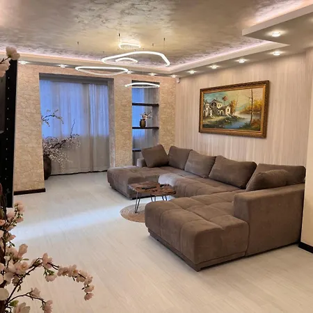 Modern Oasis On The Sea Garden - 2 Bedroom *