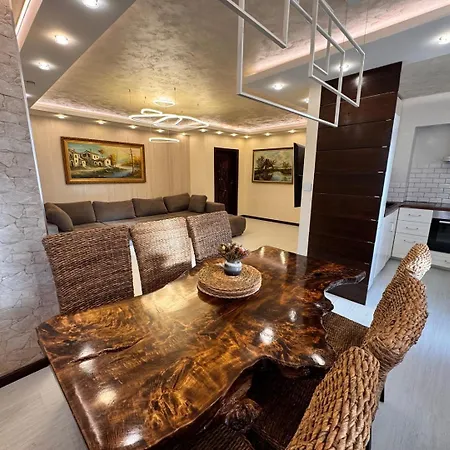 Modern Oasis On The Sea Garden - 2 Bedroom Lejlighed