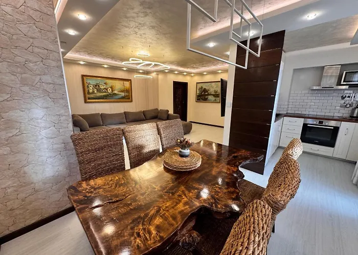 Modern Oasis On The Sea Garden - 2 Bedroom Lejlighed