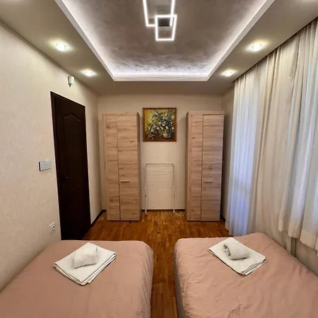 Modern Oasis On The Sea Garden - 2 Bedroom * Warna