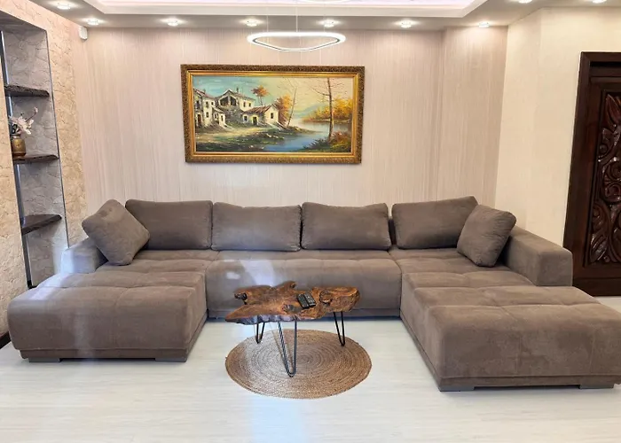 Modern Oasis On The Sea Garden - 2 Bedroom * וארנה